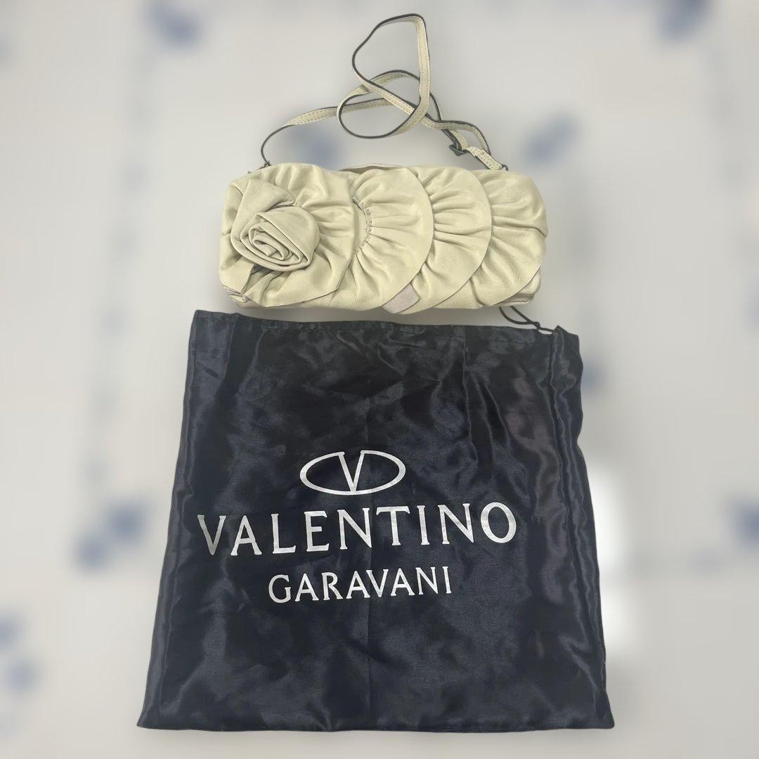 Valentino Garavani Flower Motif Shoulder Bag Cream Leather Women's Fashion Japa