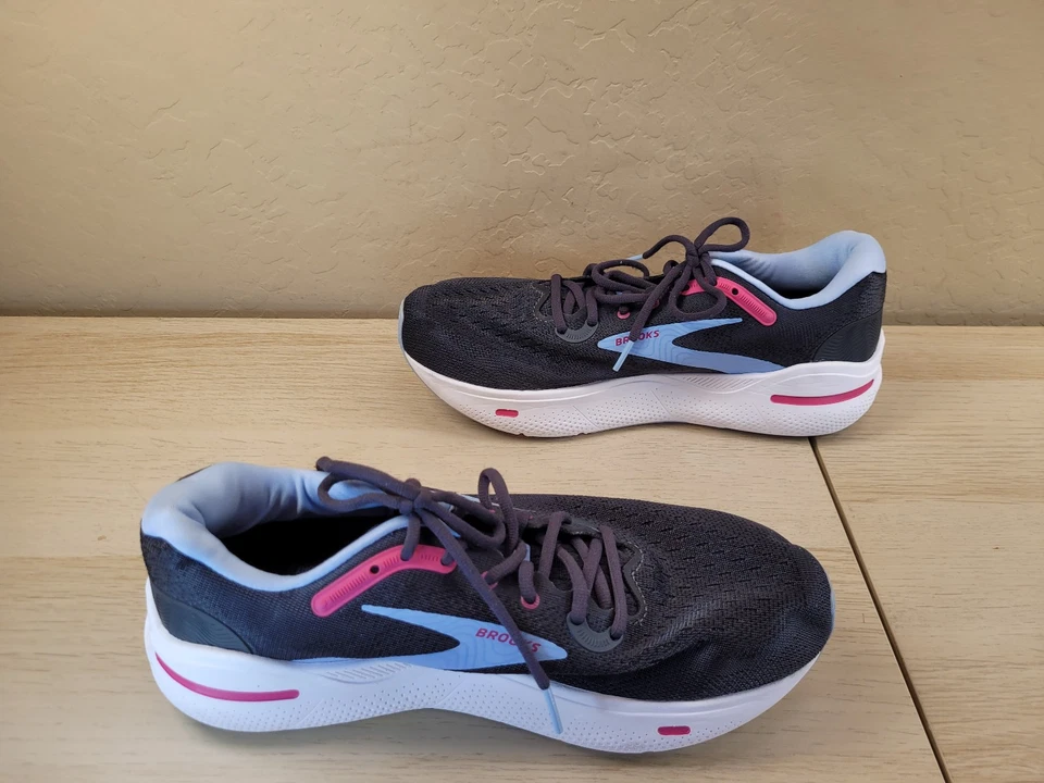 Brooks Ghost Max Women's 11 Wide D Ebony Lilac Rose Running Trainer Shoes - Image 4 of 4