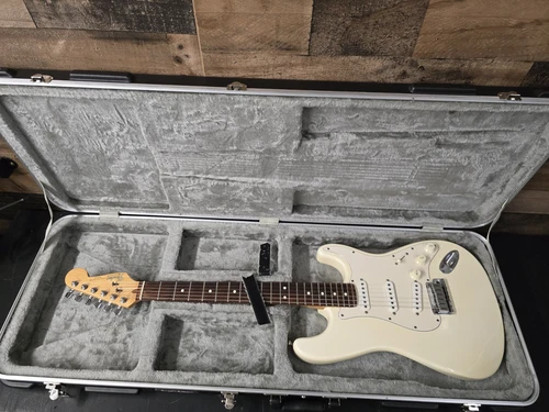 1991 Fender American Standard  White Made in USA Electric Guitar W/Hsc
