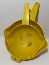 Tupperware Set Of 2 Yellow Colander Strainer Set Made in U.S.A. Vintage