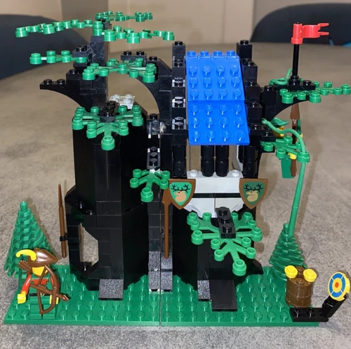 Vintage LEGO Castle: Forestmen's Hideout (6054) COMPLETE with INSTRUCTIONS