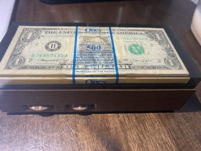 Vintage Windsor $500 Solid State Radio