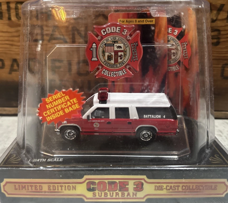 Code 3 Diecast Suburban City of Los Angeles Battalion 4 NIB 1:64 #12400  - Image 4 of 4