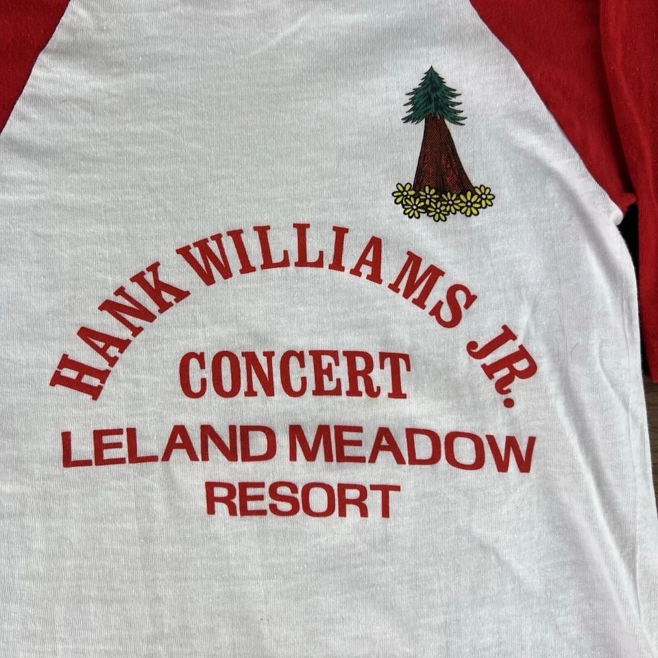Camisa raglán manga 3/4 para niños Hank Williams Jr. gira de conciertos Leland Meadow Resort Foto 3 de 4