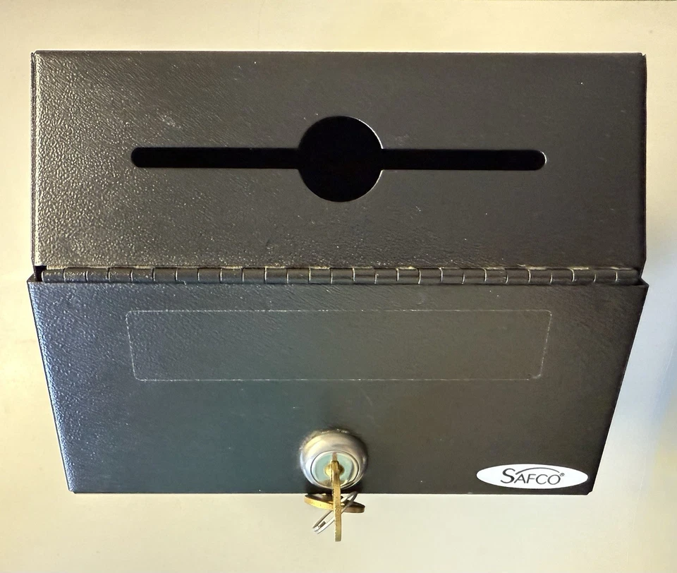 Caja de Sugerencia/Llaves Safco Acero con 2 Llaves, Montable en Pared Foto 2 de 4