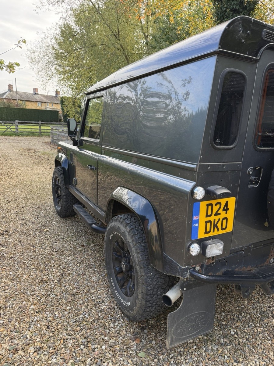 Land Rover Defender 1989