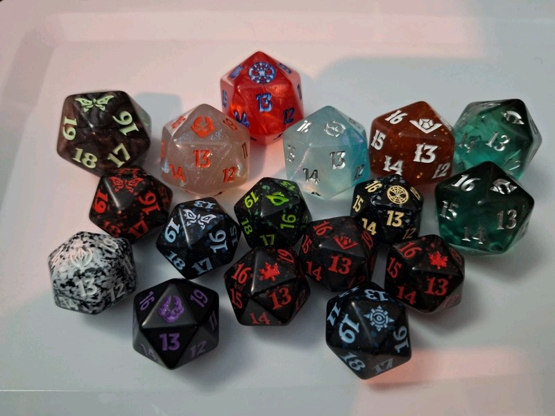 Magic the Gathering Spindown Dice D20 Lot