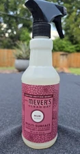 Mrs. Meyer's Clean Day 15.5 oz Mum Multi-Surface Everyday cleaner spray