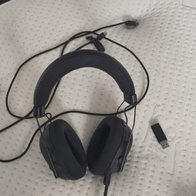 Razer Black Over-Ear USB Gaming Headset Adjustable Headband No Microphone