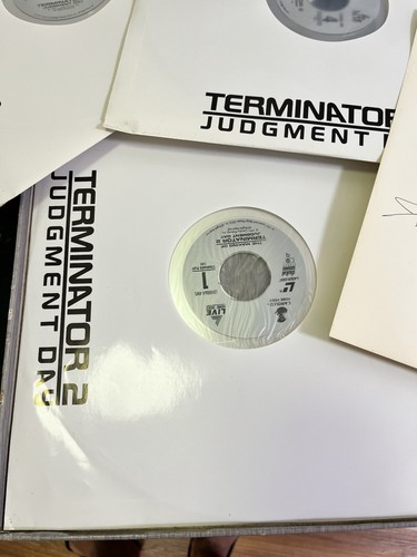 Terminator 2 Judgment Day Laserdisc + Making Of Box Set 4 Laser Discs Movie - Picture 5 of 19