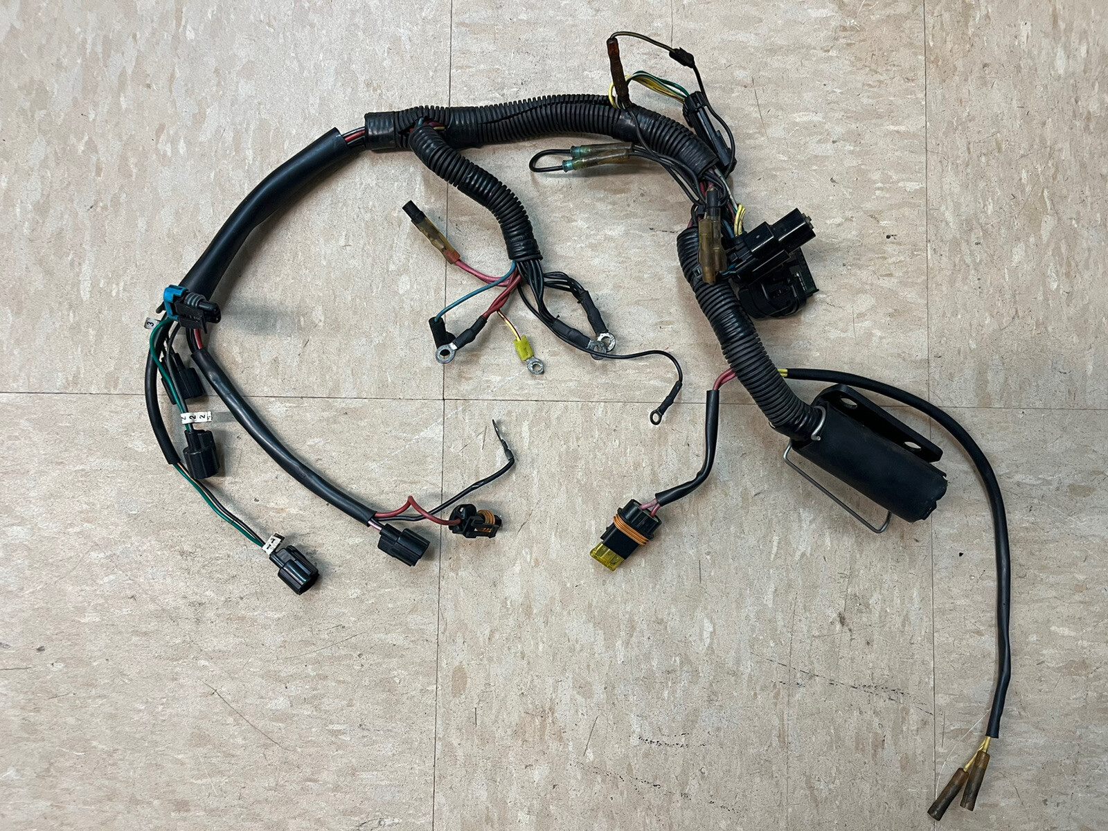 Used Mercury 30HP 4Stroke, Carbureted Engine, Wiring Harness. Part 84859197T3 eBay