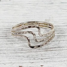 VINTAGE HAMMERED WAVY BAND STERLING SILVER 925 RING SZ 8 SOUTHWEST RETRO PRETTY