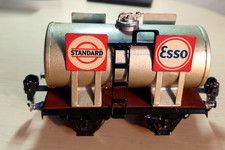 M&auml;rklin 1674 - Spur 0 - Kesselwagen Esso - L. 15 cm - Metall Top