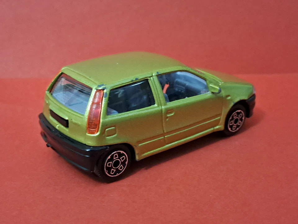 BURAGO - FIAT PUNTO (1993) - 1:43 - Immagine 2 di 4