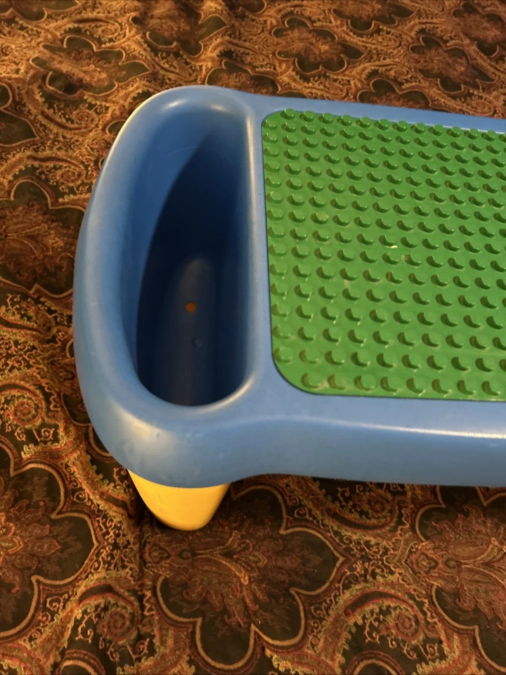 Mesa de construcción LEGO Duplo 1998 vintage escritorio para regazo con contenedores de almacenamiento laterales Foto 2 de 4