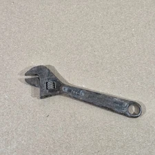 Vintage Click Stop 6" Crescent 706-S