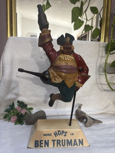 VERY RARE Ben Truman Pale Ale MORE HOPS STATUE 1666 Great Britain Unique Piece!