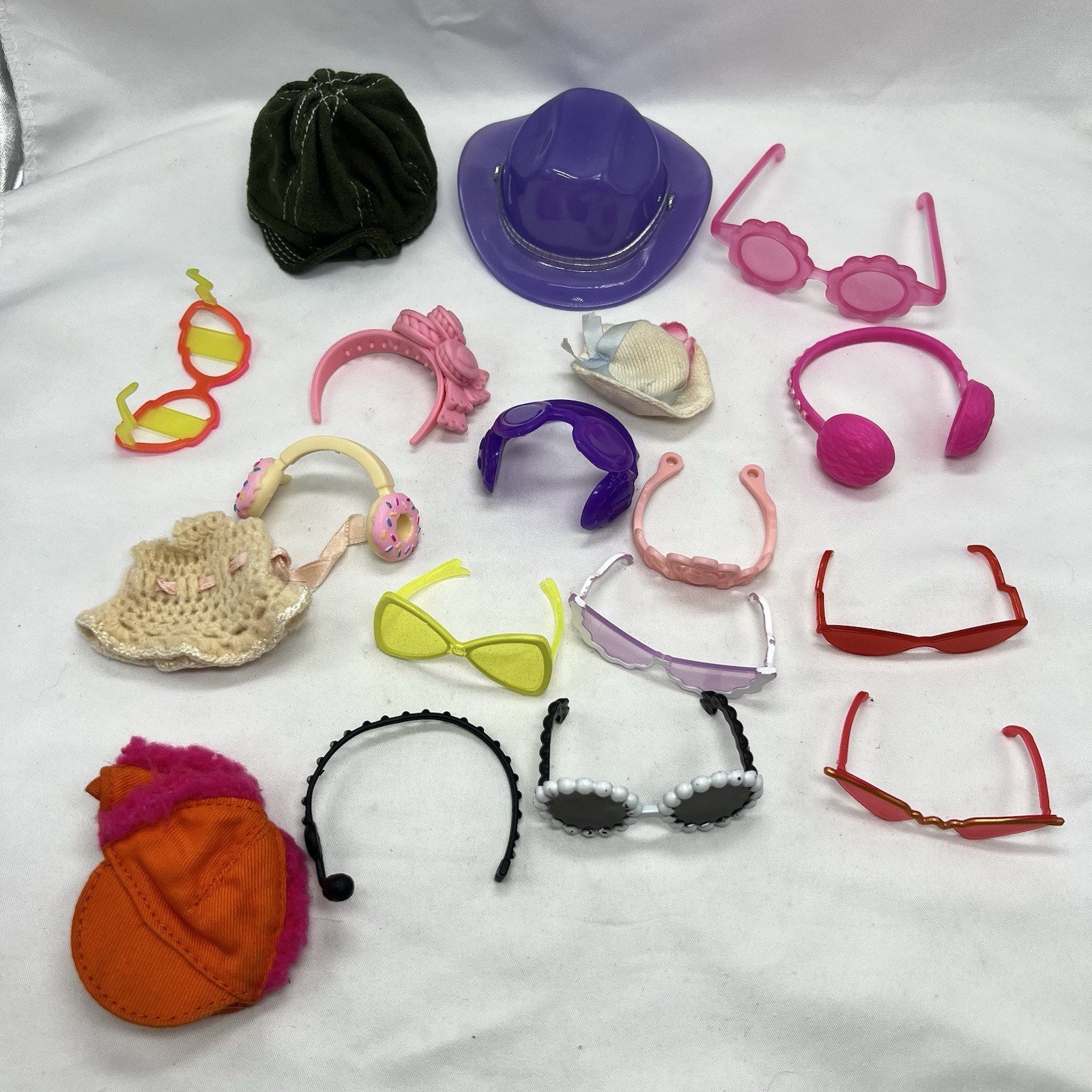 With Bigger Heads Hats H1