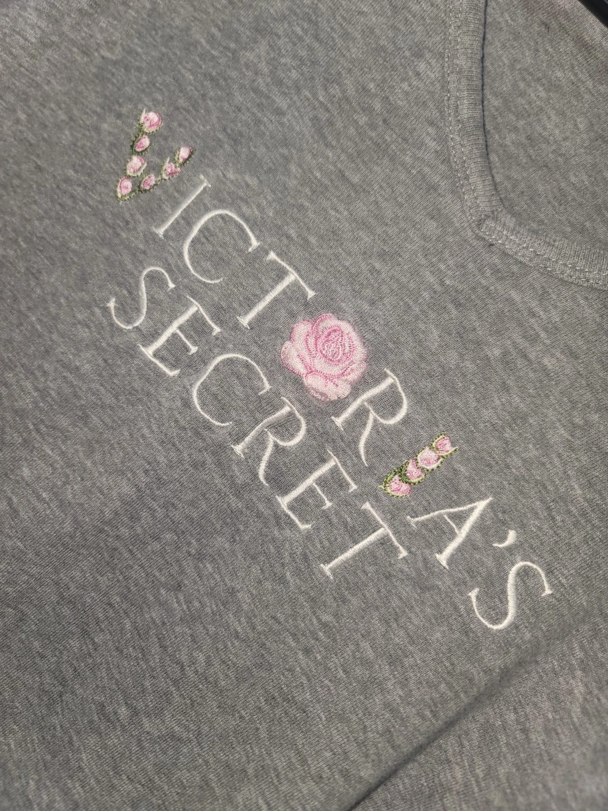 UNDERCOVER Abito da notte leggero Victoria's Secret ricamo floreale logo scollo a V medio