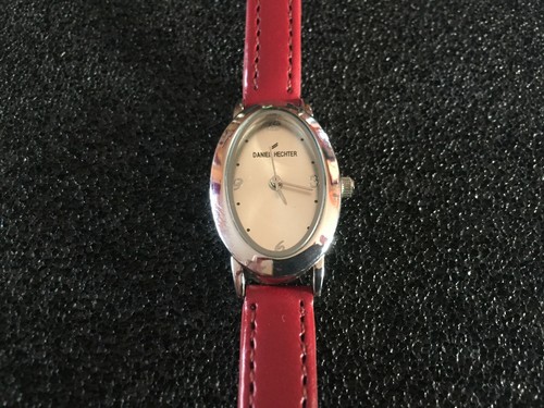 Montre Femme Gabriela Vicenga – Classique Blanche, état Neuf Sans Boîte