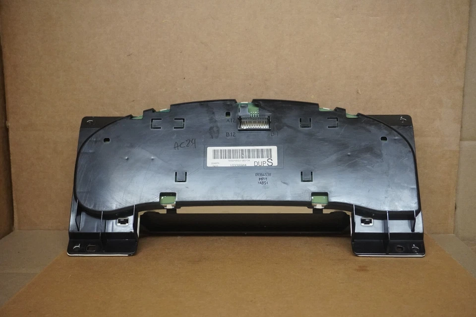 Pontiac Aztek 2024 cabezal de instrumento velocímetro medidor grupo fabricante de equipos originales 94.302 millas Foto 2 de 4