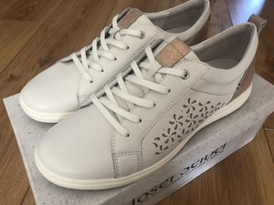 josef seibel caren 06