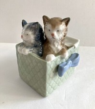 Vtg NAO by LLADRO Kittens Cat in Quilted Gift Bow Basket Spain 1988 #1080 Daisa