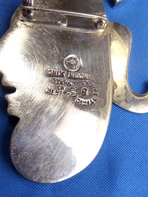 MID CENTURY 1960'S "LOS CASTILLO" ONIX NEGRO TAXCO STERLING ONYX PIN RARE FIND