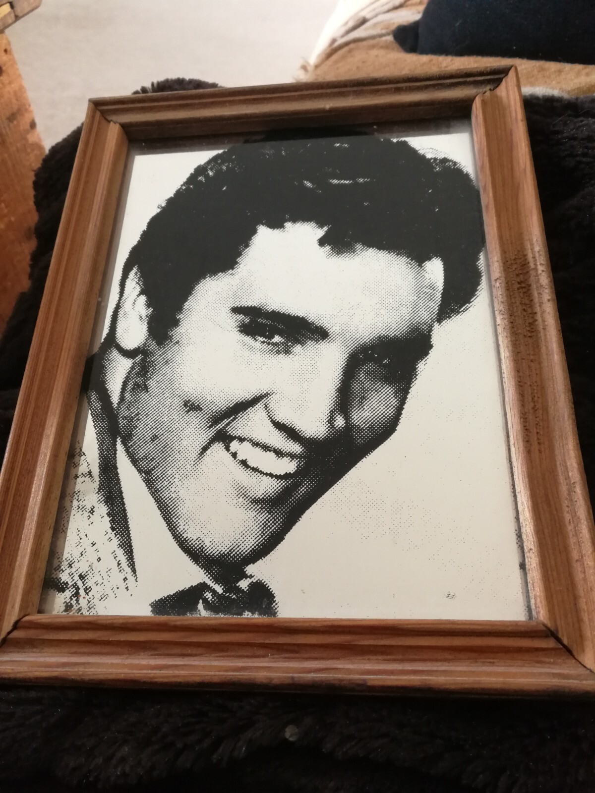 ELVIS PRESLEY MEMORABILIA Job Lot Mirror Desk Clock