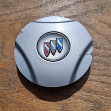 Buick Regal Center Cap 2000-2004 Part 9593588 07 Buick Regal Center Cap 2000-2004 Part 9593588 07