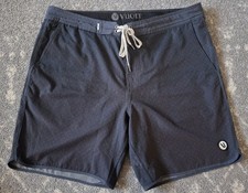 Vuori Cruise Board Shorts Men 34 Gray Dots Inseam 7" Unlined Swim Trunks
