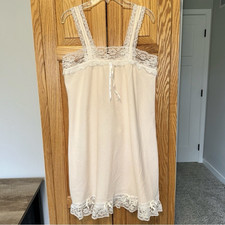 Vintage Victoria s Secret Solid Lace Trim Slip Fixed Straps Size S from 90s