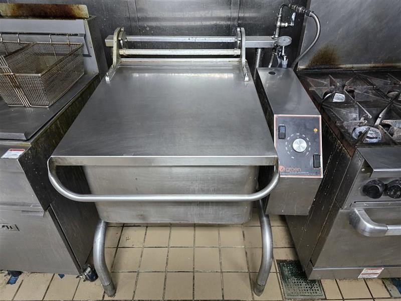 Groen 30 Gallon Nat Gas Tilting Skillet Braising Pan BPP-30GC with Warranty
