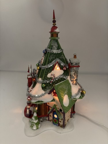 Department 56 North Pole Series Rudolph's Misfit Headquarters christmas village - Bild 15 von 21