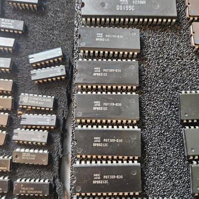 5 pieces : NEC UPB8212C 8-bit parallel I/O port integrated circuits