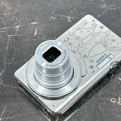 CASIO EXILIM EX-ZS30 シルバー プリズマ☆イリヤ CASIO EXILIM EX-ZS30 シルバー プリズマ☆イリヤ CASIO EXILIM EX