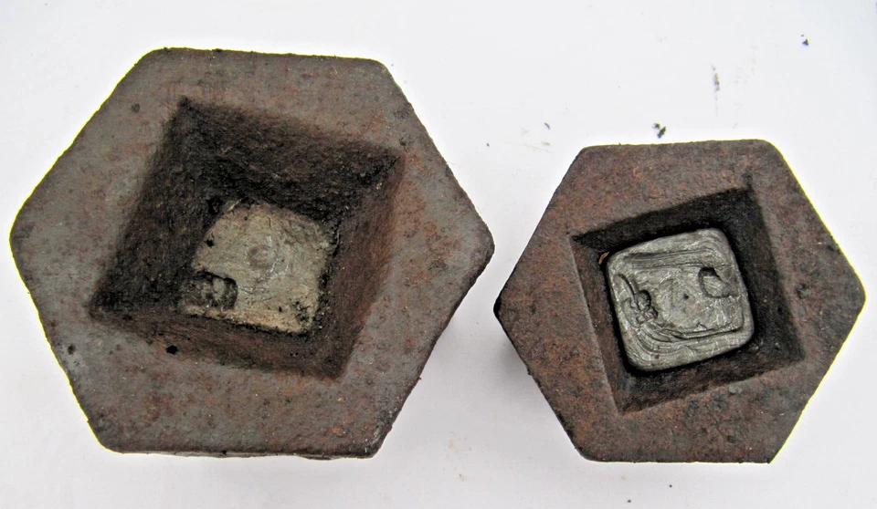 2 ANCIENS POIDS HEXAGONAUX EN FONTE 1 kg et 0.5 kg BALANCE - Photo 3/3