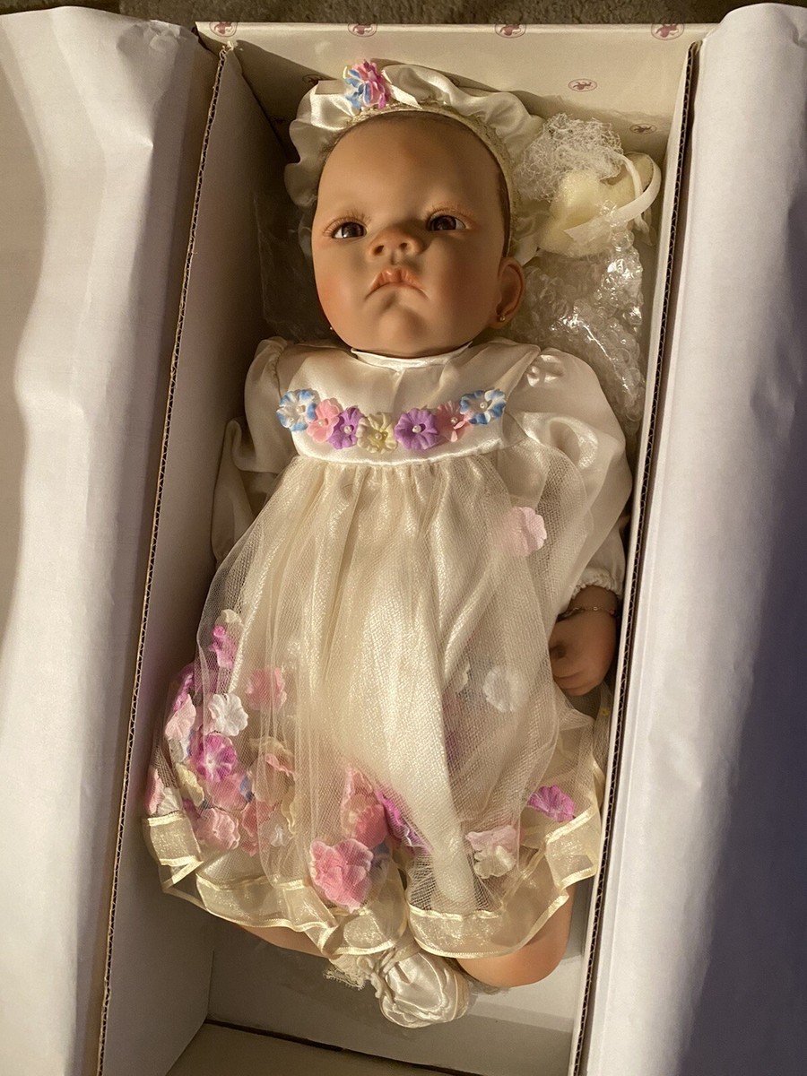 A Kiss Of Jennifer Ashton-Drake Doll