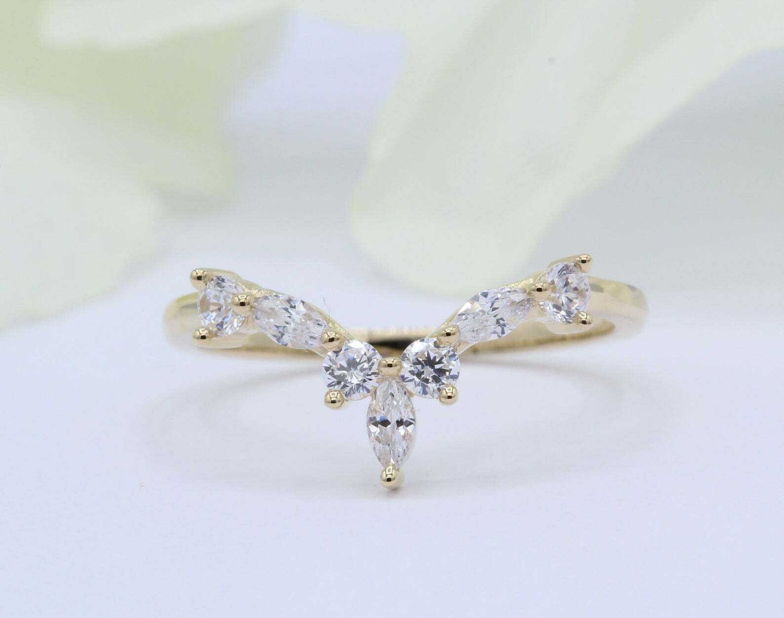 Vintage Art Deco 14K Gold Plated Wedding Band with 0.30ct Round Moissanite-image