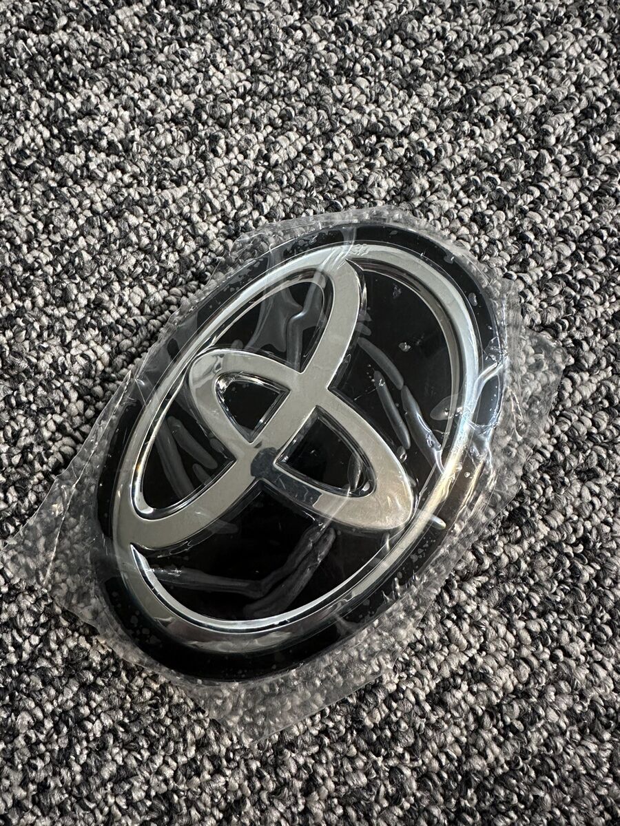 Toyota Corolla Front Grille Emblem Logo Radar 2016-2017-2018 Toyota Corolla Front Grille Emblem Logo Radar 2016-2017-2018