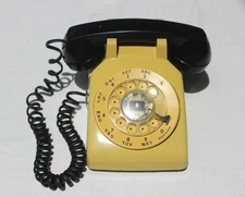 VINTAGE RETRO BELL SYSTEM WESTERN ELECTRIC YELLOW ROTARY TELEPHONE BLACK HANDSET