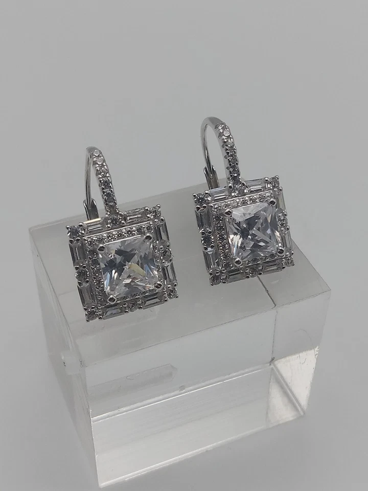 Pendientes de circón cúbico blanco corte princesa rodio sobre plata esterlina jtv 6,39 ctw. Foto 2 de 4