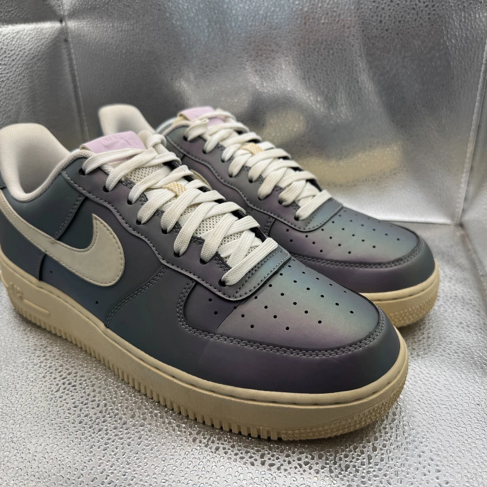 Size 10 Nike Air Force 1 ‘07 Low Mens Iced Lilac Summit White Sneaker 823511-500 - Image 2 of 4