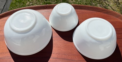 Vtg Mosser Mixing Bowl Set Milk Glass Green Tint, Rare Set of 3 Mixing Nesting - Picture 3 of 10