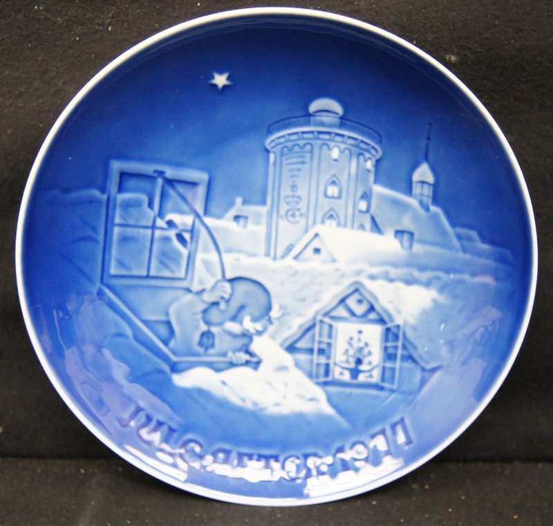 BING & GRONDAHL B&G 1977 Annual Plate 7.25" Copenhagen Christmas