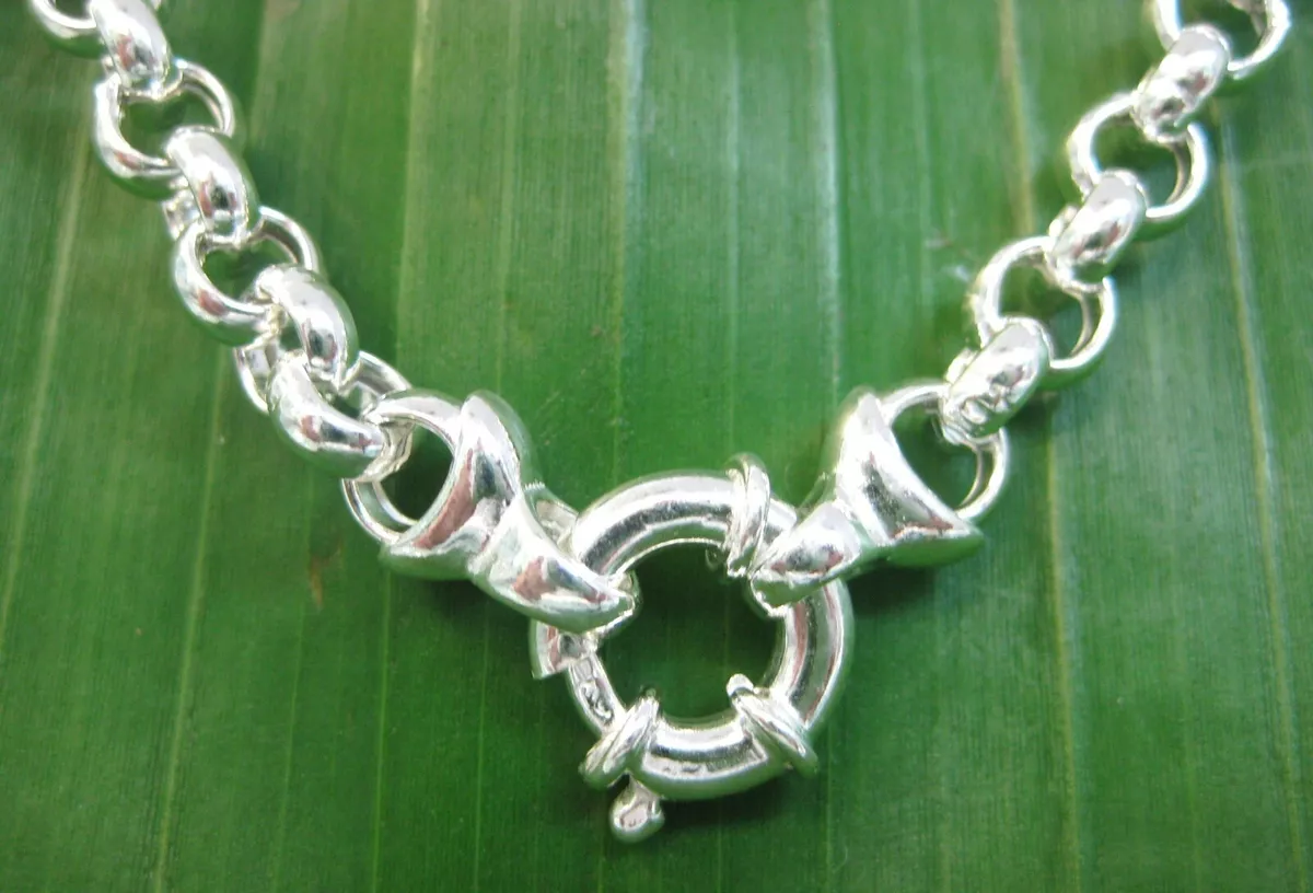Clasp 2024 chain necklace