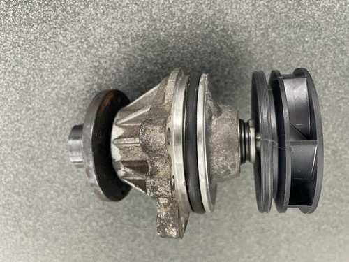 Wasserpumpe BMW 3.0i Bj2001   Nr. 1 731 741.3