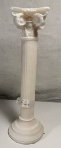 Anthropologie Anais New York Extraordinary Roman Column Candle