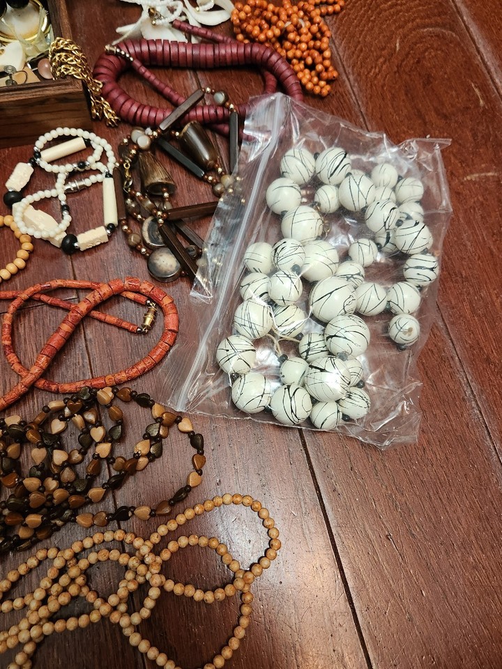 JEWELRY Vintage Wearable Fashion, W/ wooden box. Estate sale Mixed Lot