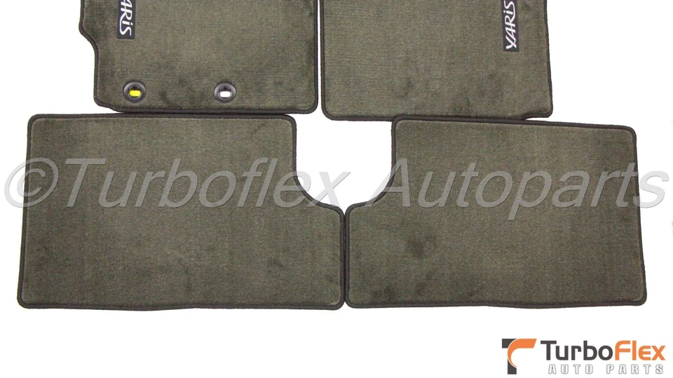 Juego de alfombrillas negras originales OEM PT206-52124-20 Toyota Yaris Hatchback 2012-2014 Foto 4 de 4